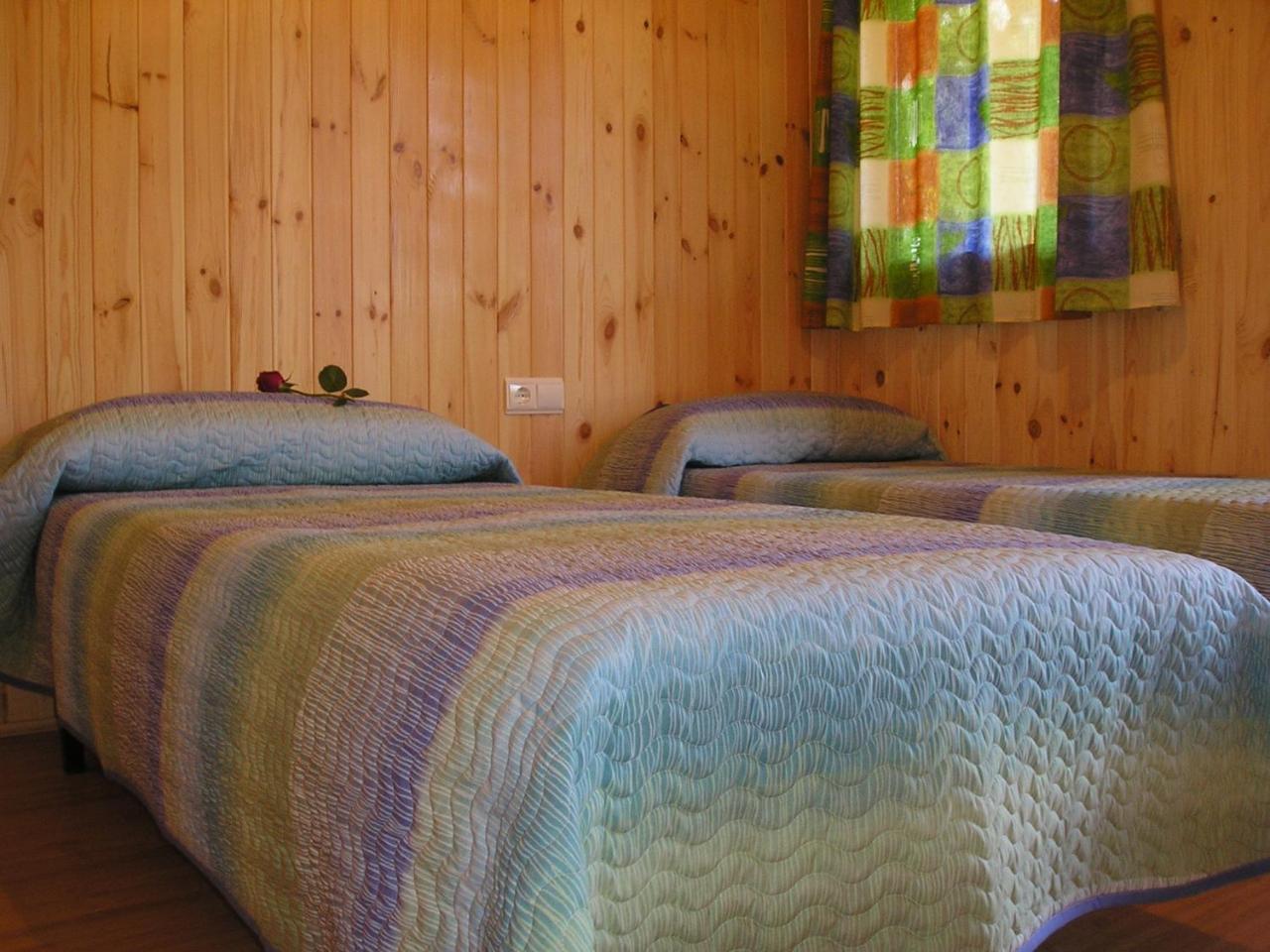 Отель Camping Bassegoda Park Albanya Экстерьер фото